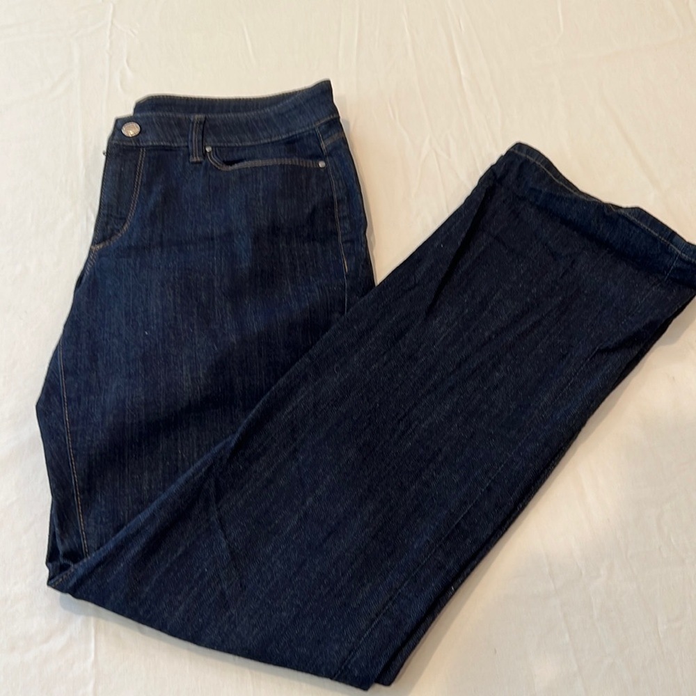 Ann Taylor size 8 curvy fit jeans.